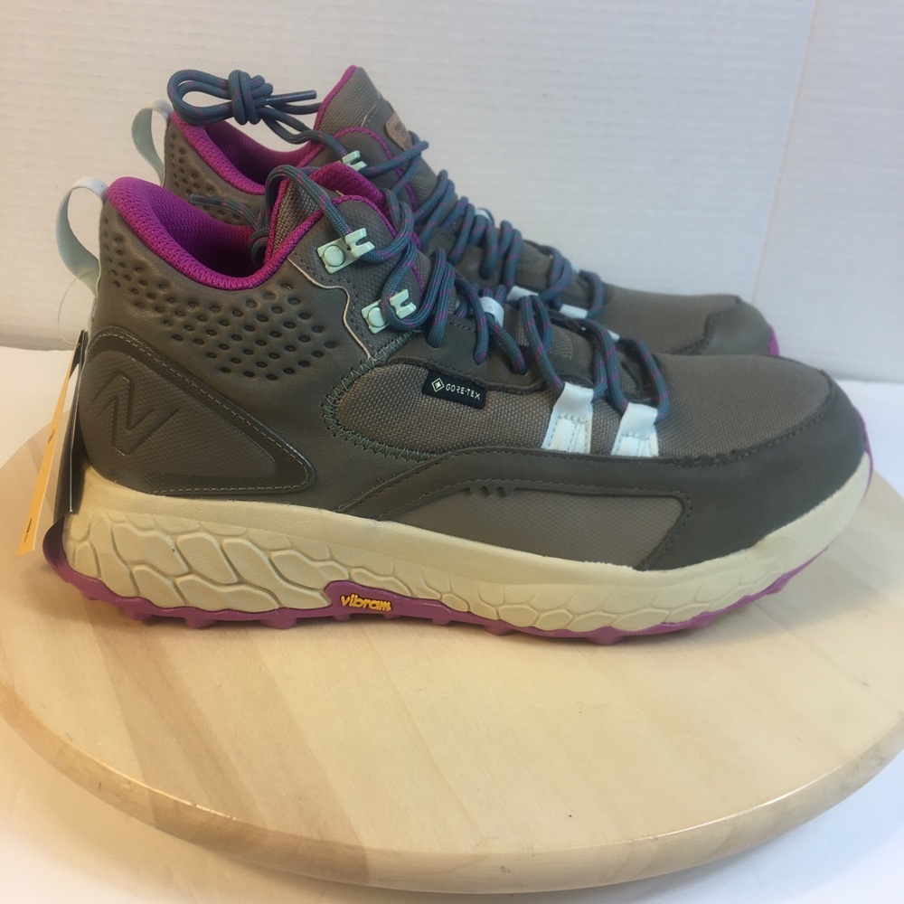 New Balance Women's Shoes in Gray and Purple